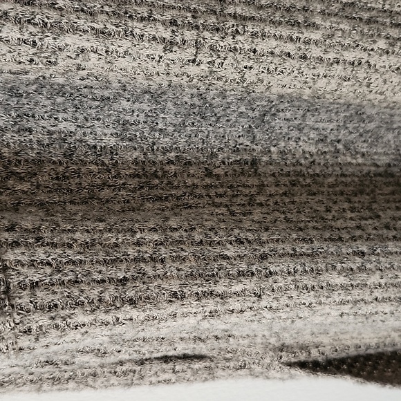 Monteau long sweater/jacket sz S - Picture 8 of 8